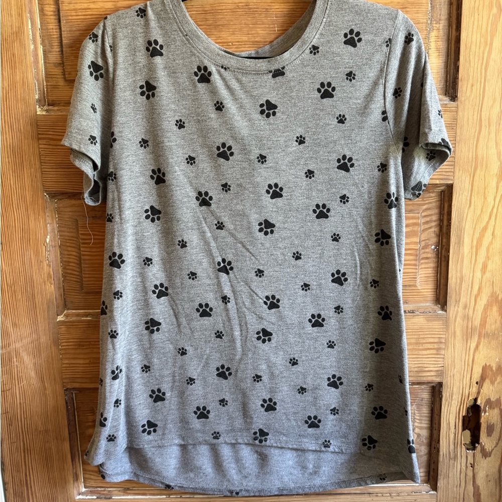 Modern Lux Gray Paw Print Short Sleeve Tee